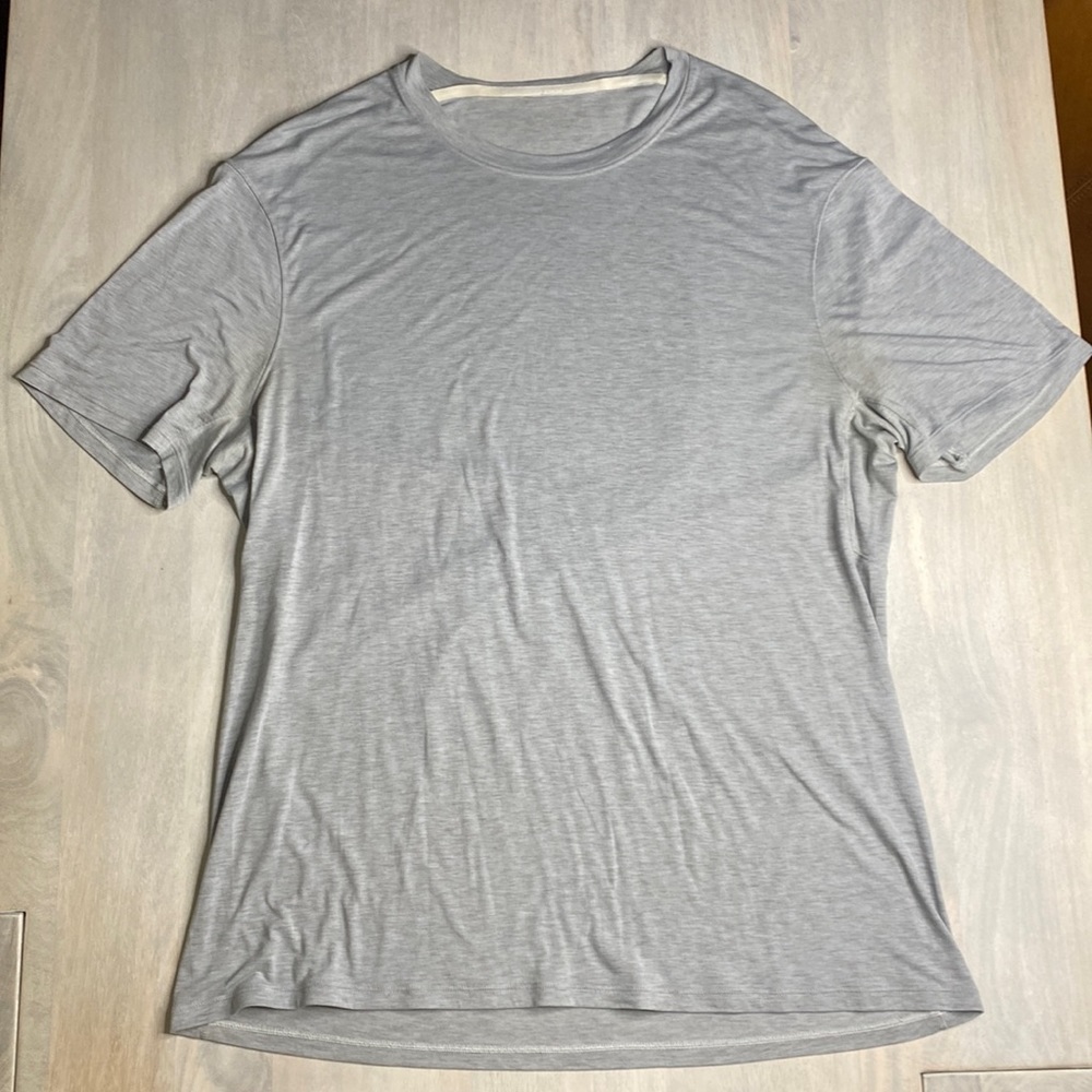 Lululemon T-Shirt